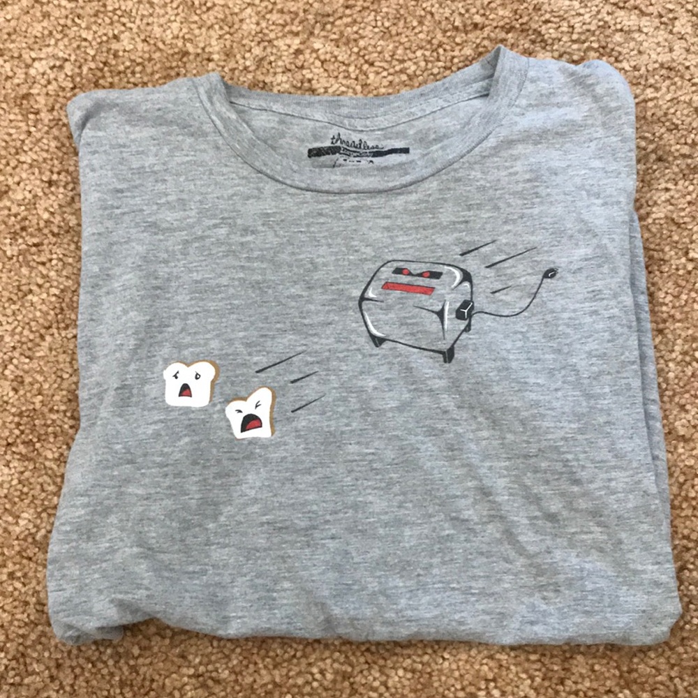 grey graphic tee